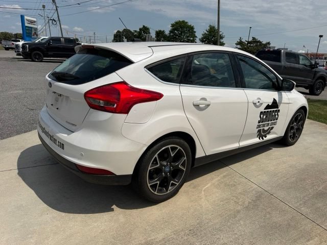 Used 2018 Ford Focus Titanium w/ Titanium Technology Package FWD image 12