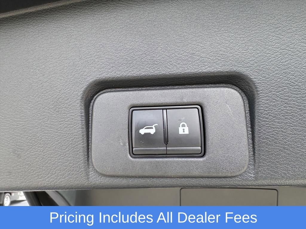 Used 2025 Nissan Rogue SV AWD/4WD image 25