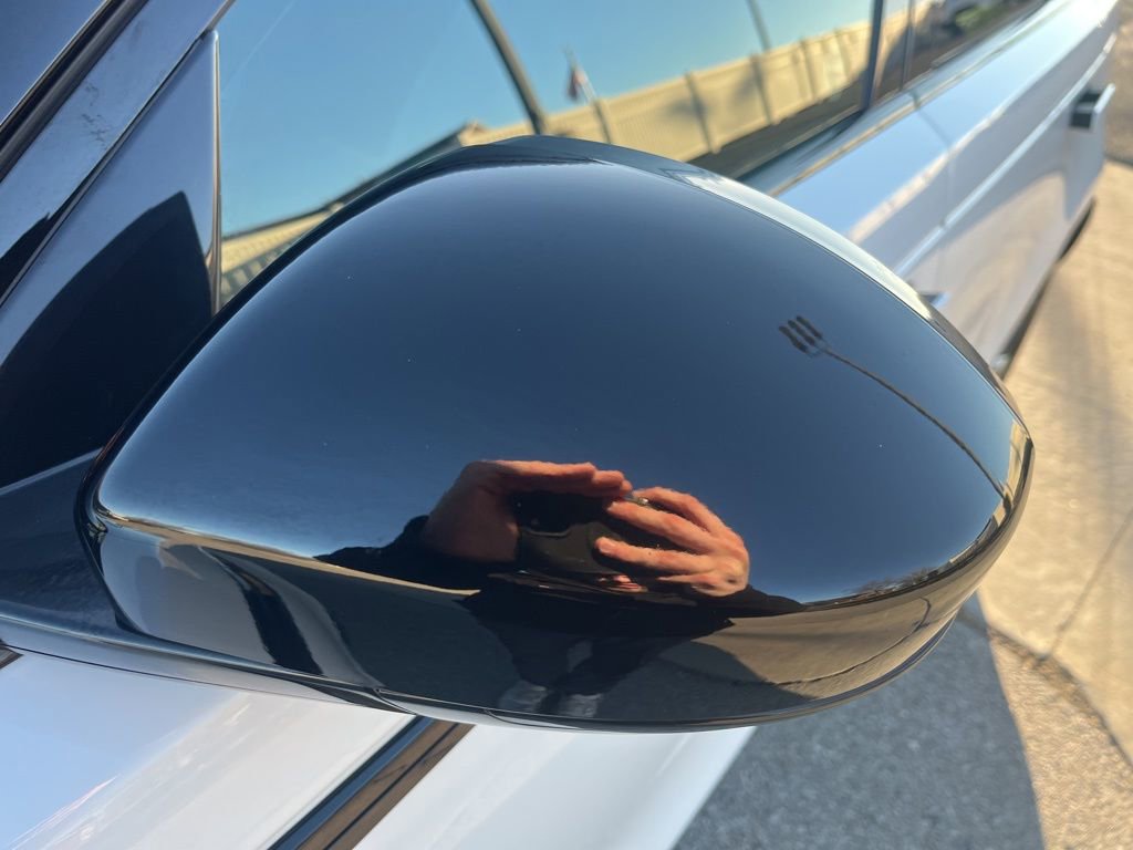 Used 2023 Land Rover Range Rover Velar R-Dynamic S image 39