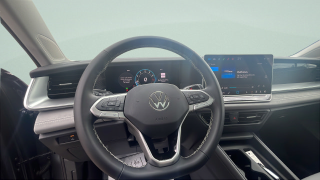 New 2026 Volkswagen Tiguan SE AWD/4WD image 13
