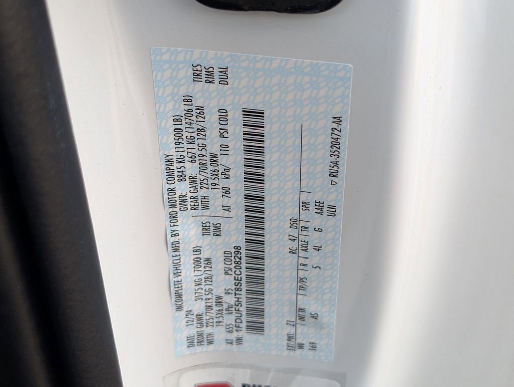 New 2025 Ford F550 4x4 Regular Cab Super Duty image 38