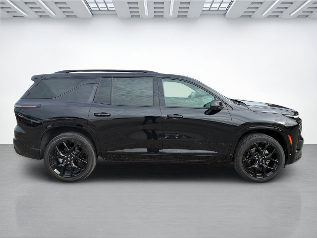 Used 2026 Chevrolet Traverse RS w/ LPO, Floor Liner Package AWD/4WD image 3