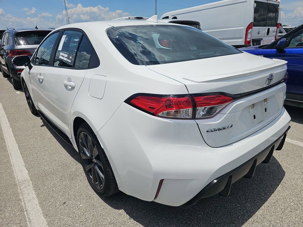 Used 2025 Toyota Corolla SE FWD image 5