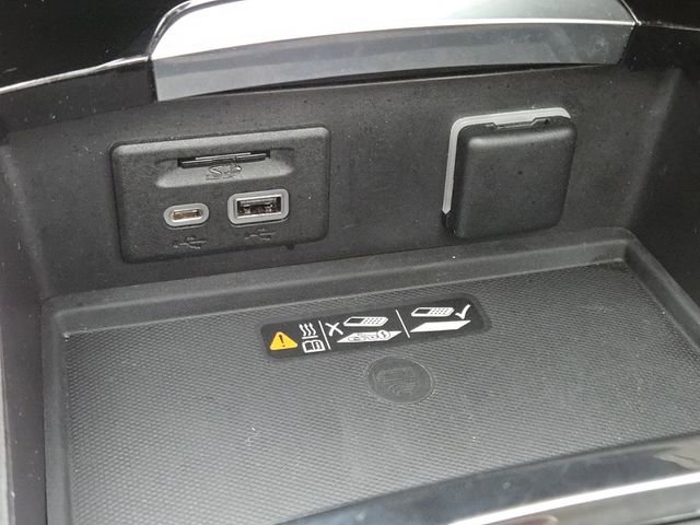 Used 2022 Buick Envision Avenir w/ Technology Package II image 9