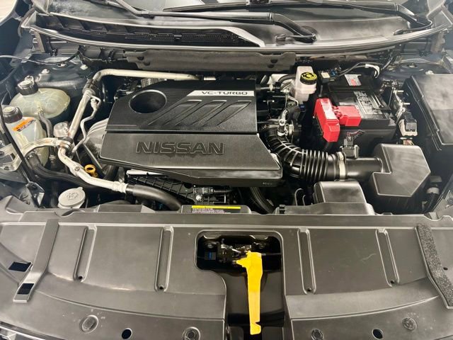 Used 2023 Nissan Rogue S image 33