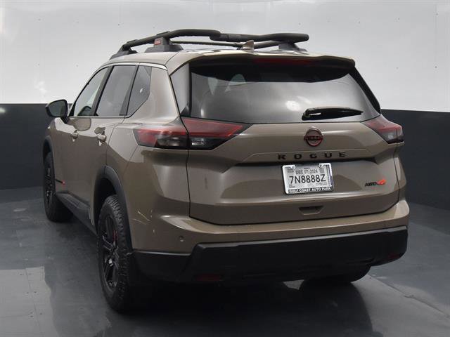 Certified 2025 Nissan Rogue SV image 4