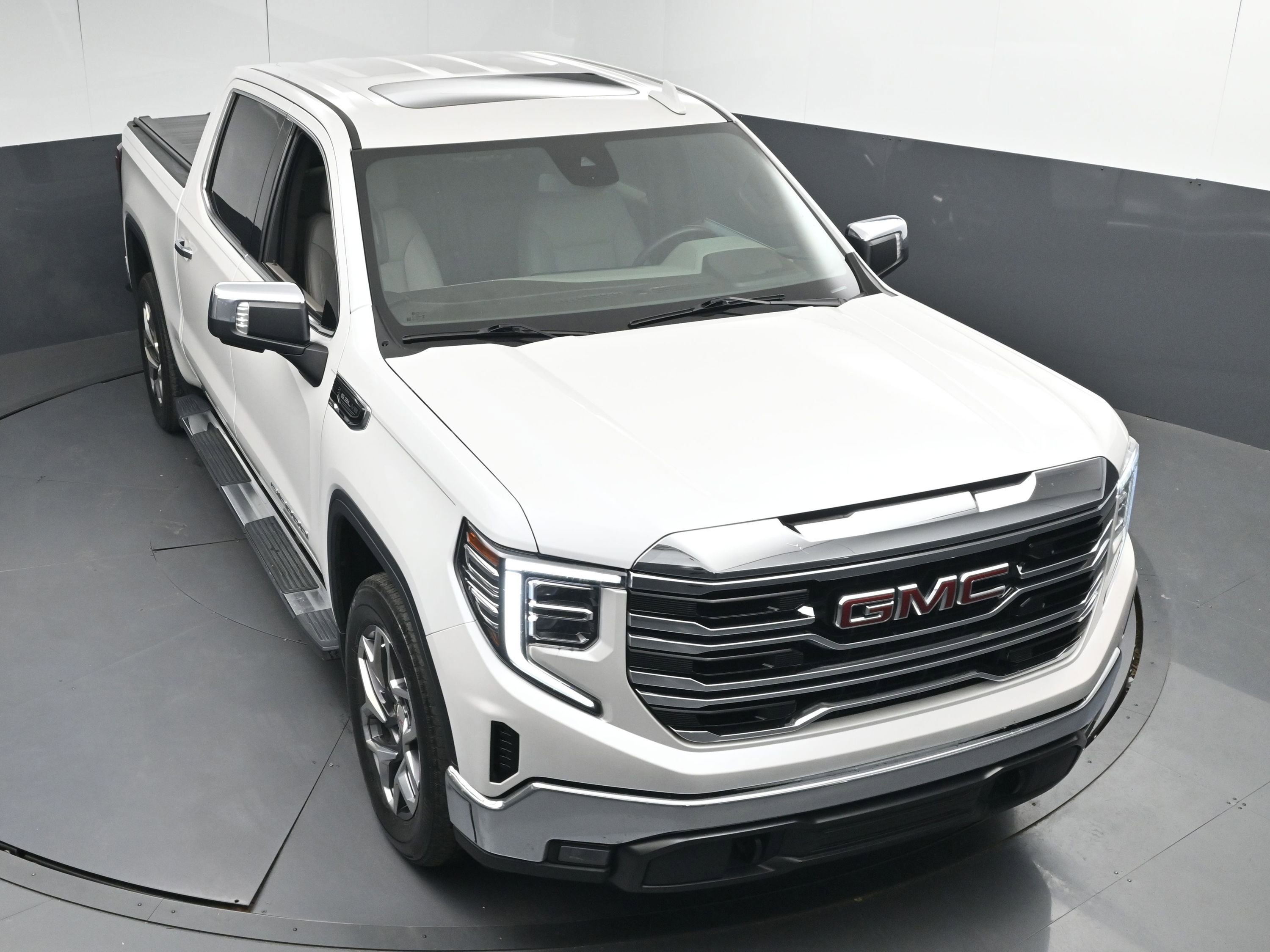 Used 2023 GMC Sierra 1500 SLT w/ SLT Premium Package image 39