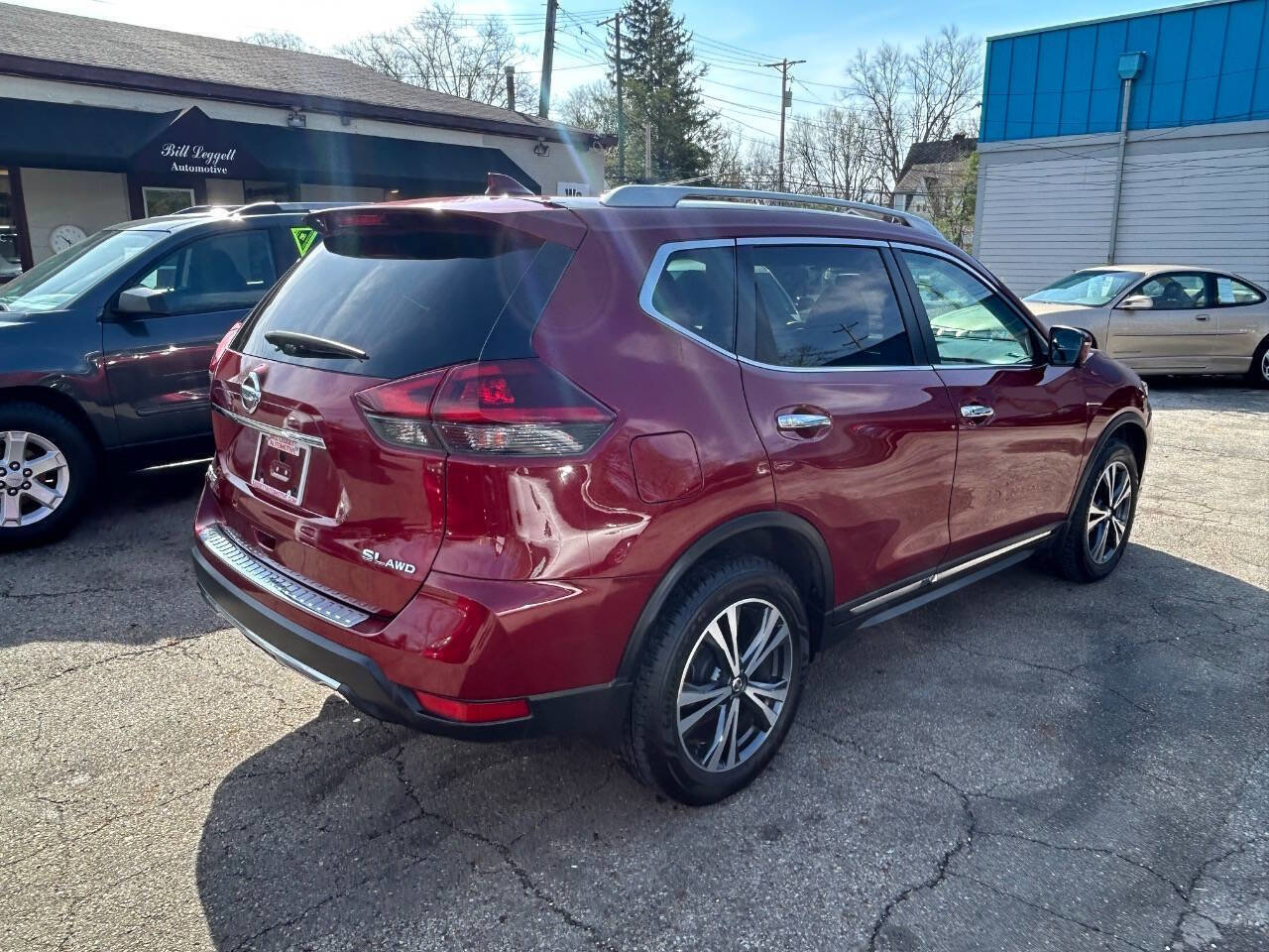 Used 2018 Nissan Rogue SL w/ Premium Package image 11