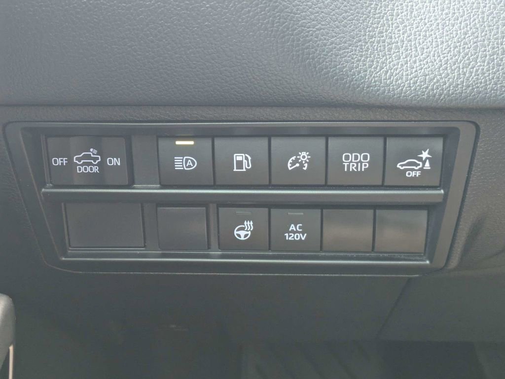 Used 2024 Toyota Tundra Limited AWD/4WD image 27