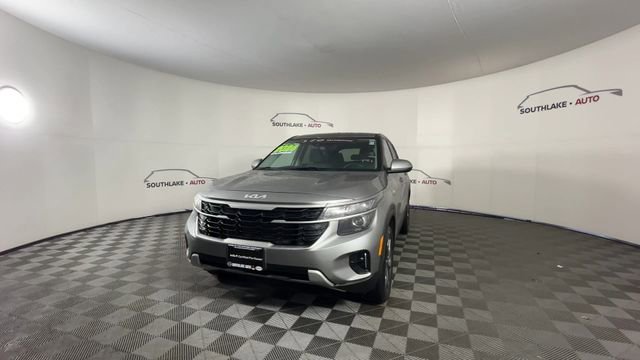 Certified 2024 Kia Seltos LX image 3