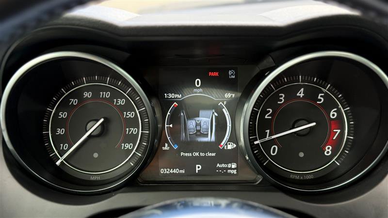 Used 2018 Jaguar F-TYPE Coupe image 27