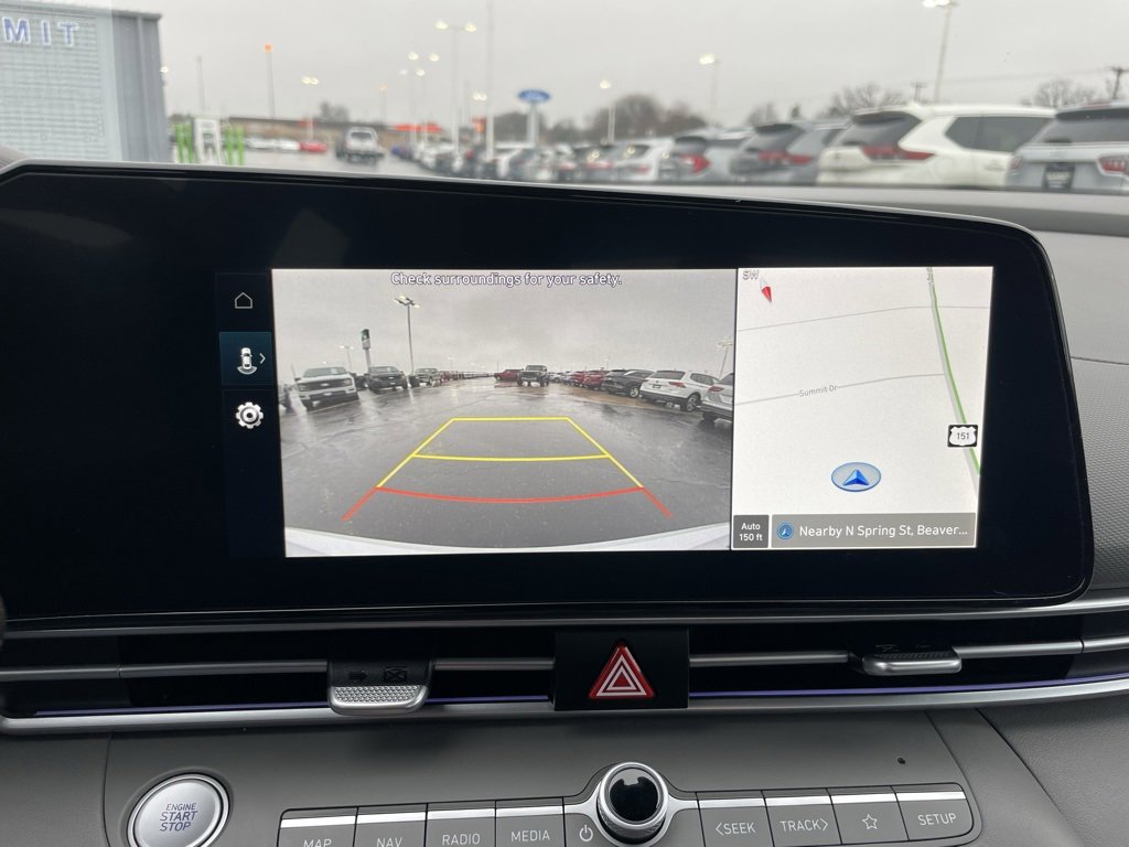 Used 2025 Hyundai Elantra SEL image 19