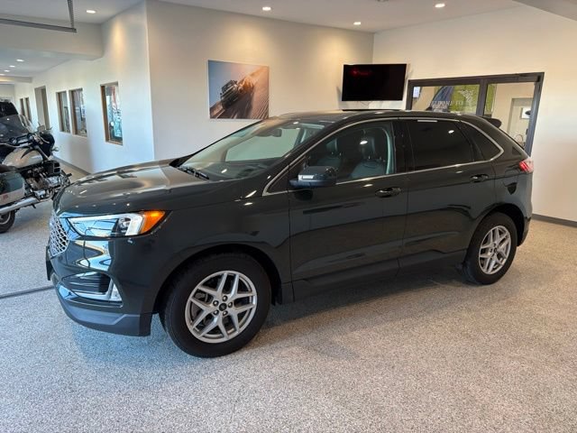 Used 2024 Ford Edge SEL w/ Convenience Package AWD/4WD image 3