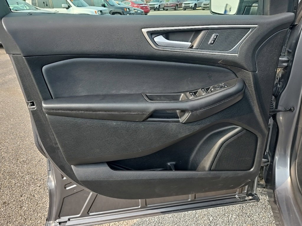 Used 2024 Ford Edge SEL image 12