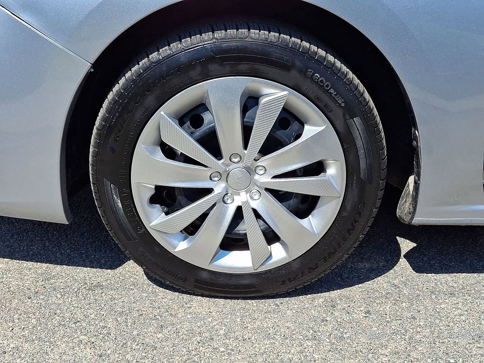 Used 2017 Subaru Impreza 2.0i AWD/4WD image 9