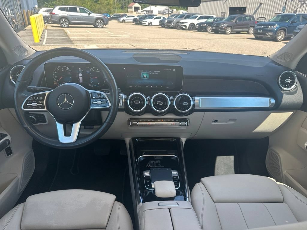 Used 2020 Mercedes-Benz GLB 250 4MATIC w/ Premium Package image 19
