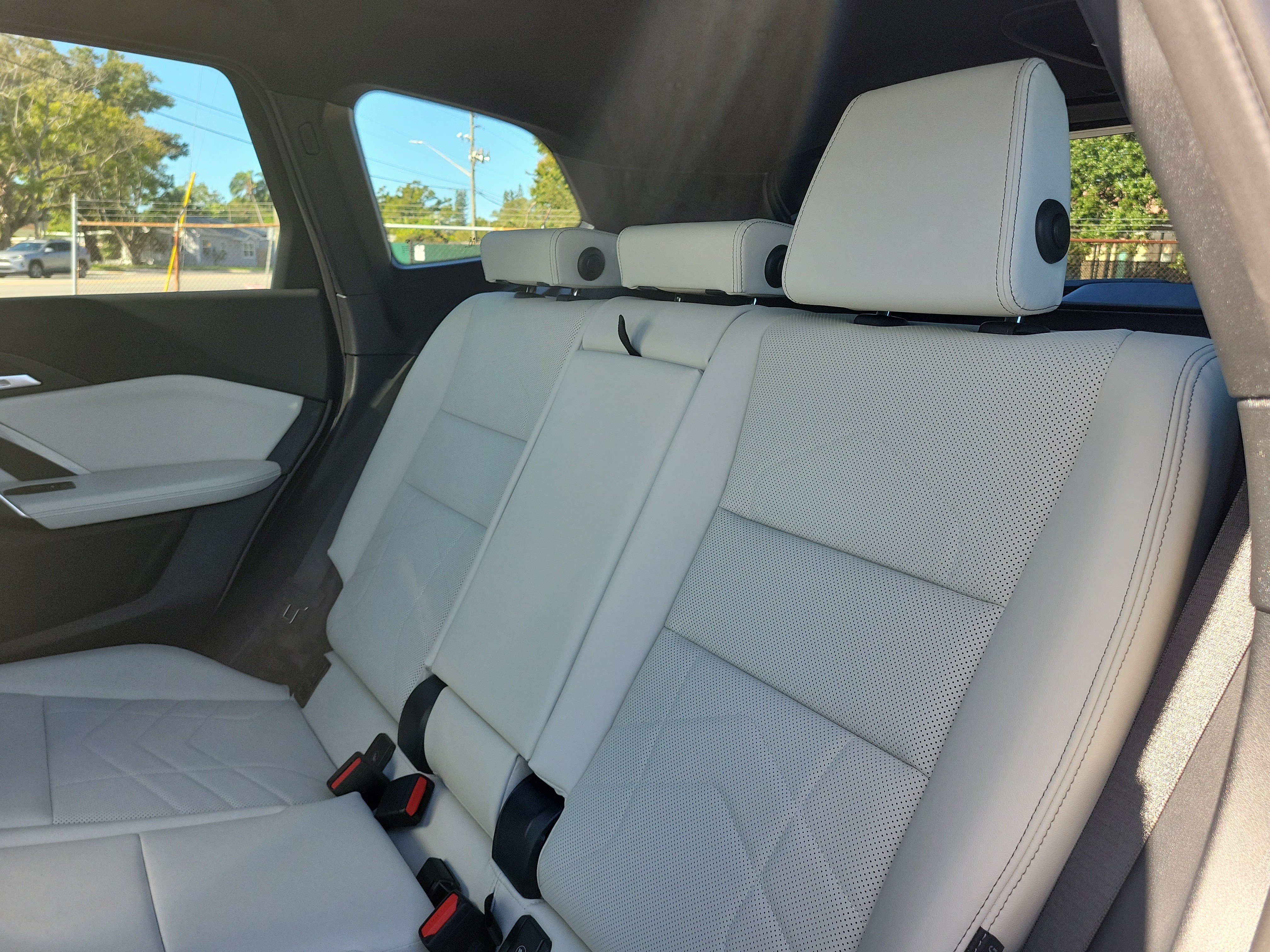 New 2027 BMW X1 xDrive28i w/ Convenience Package AWD/4WD image 8
