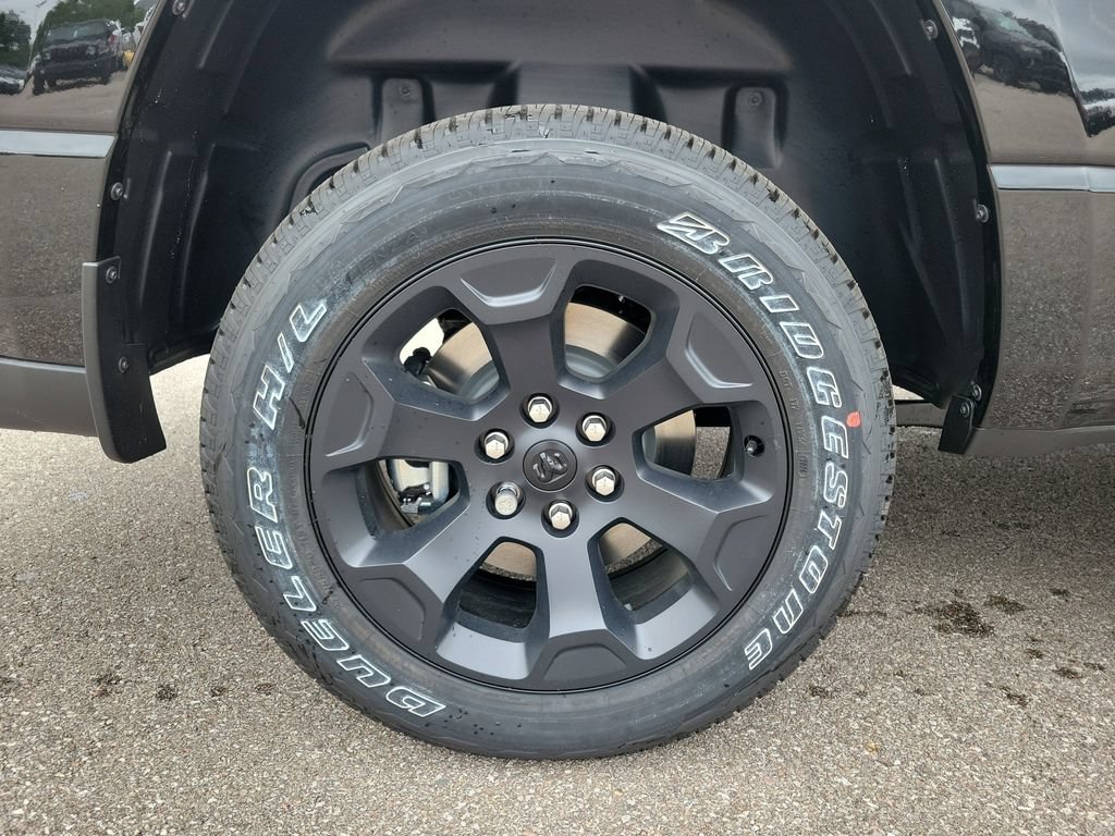 New 2026 RAM 1500 Express AWD/4WD image 5