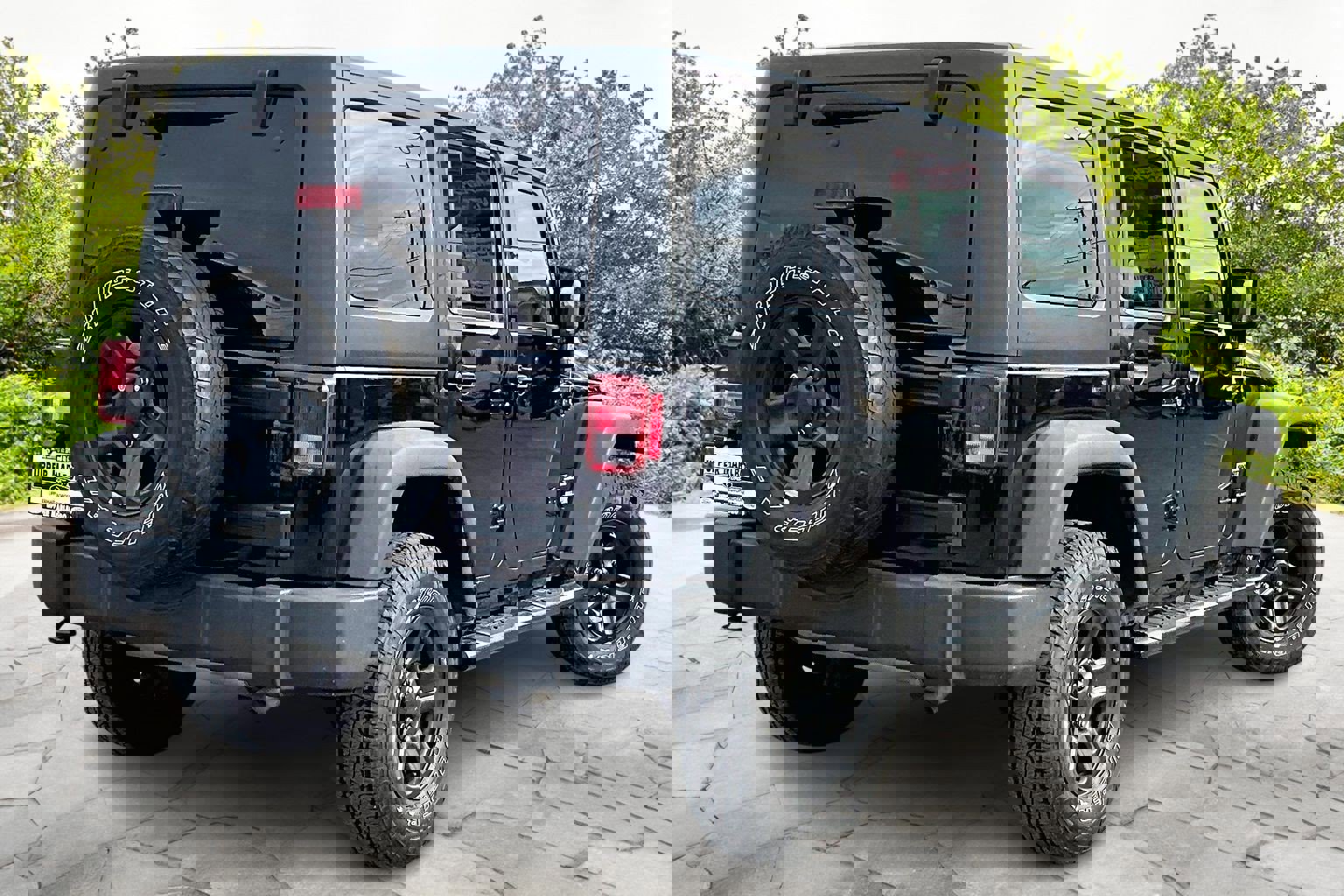 Used 2018 Jeep Wrangler Unlimited Sport w/ Connectivity Group image 13