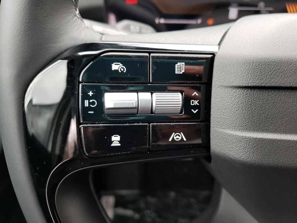 New 2026 Kia Sorento LX FWD image 13