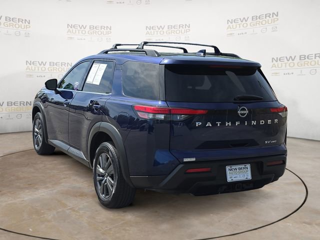 Used 2022 Nissan Pathfinder SV image 3