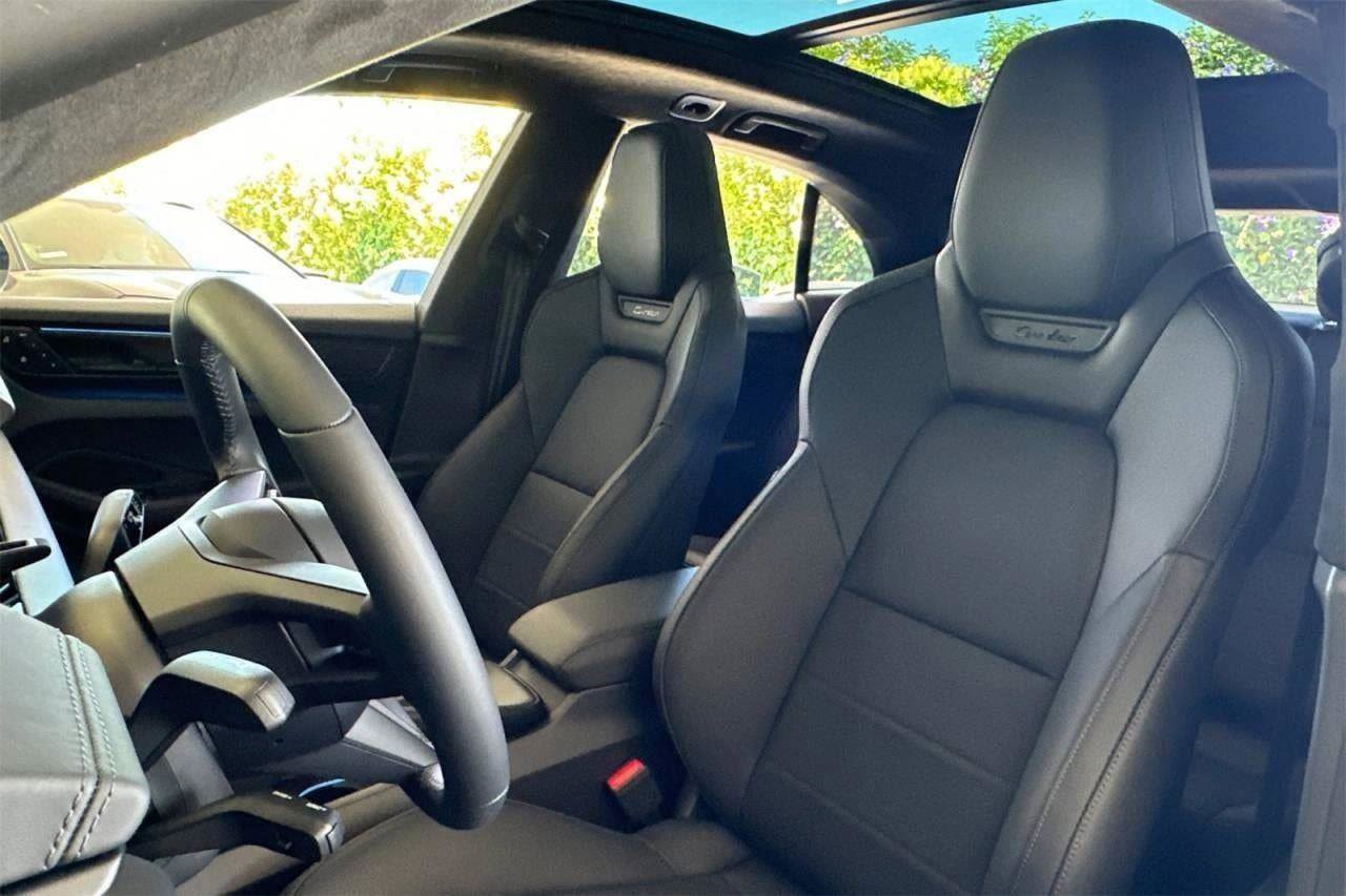 New 2025 Porsche Macan Turbo Electric image 80