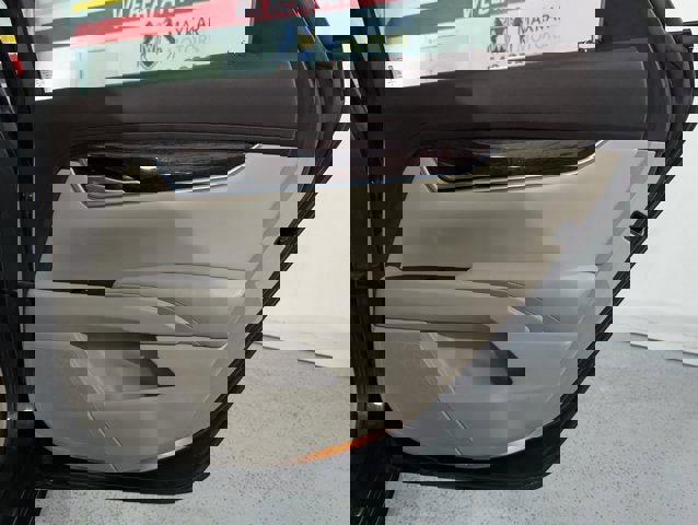 Used 2015 Cadillac XTS Luxury image 25