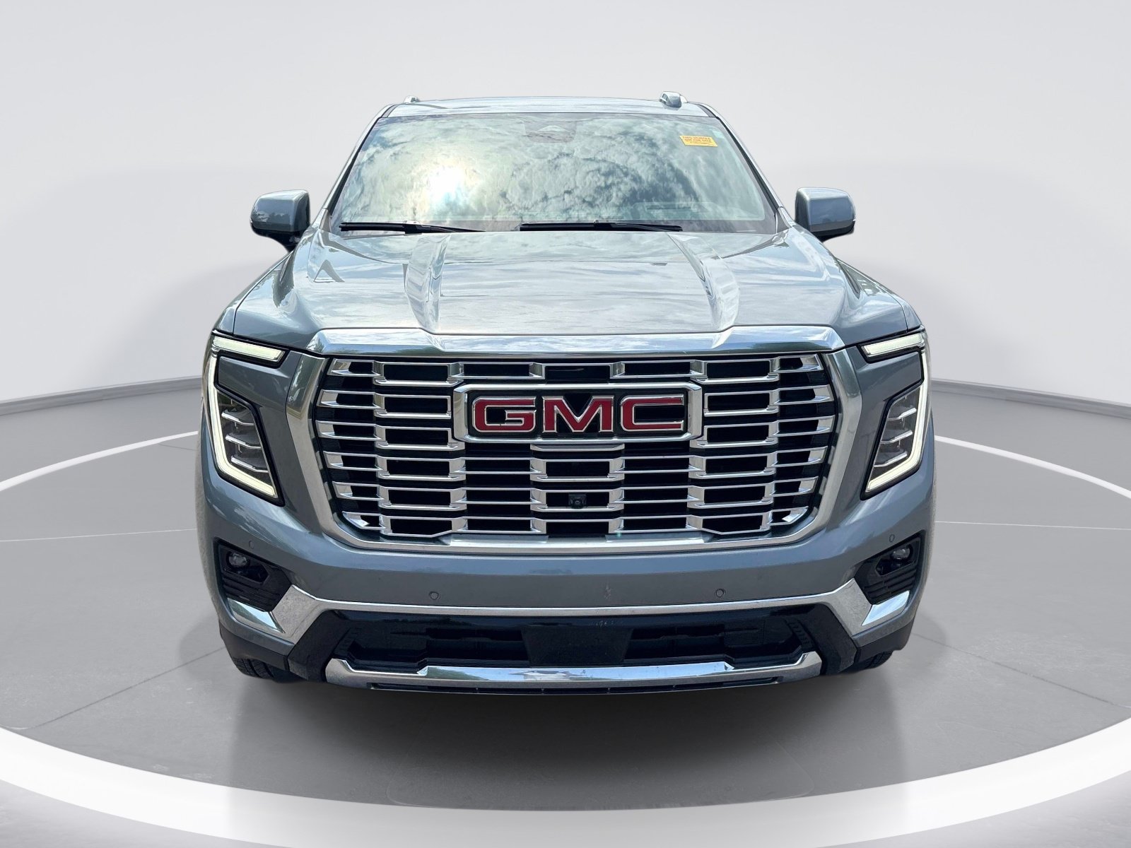 Used 2025 GMC Yukon Denali w/ Denali Reserve Package AWD/4WD image 2