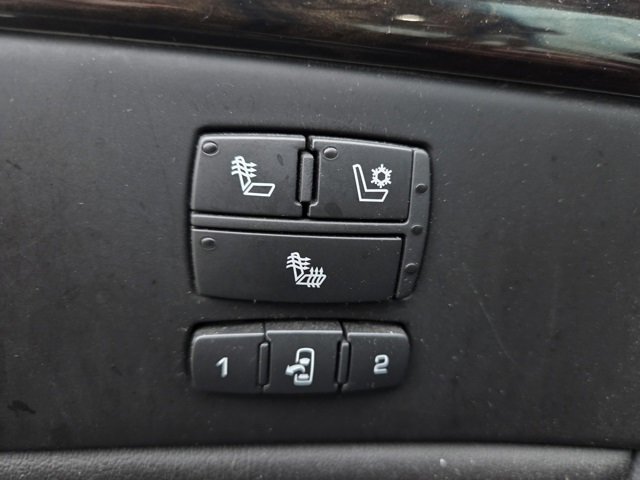 Used 2011 Cadillac DTS image 12