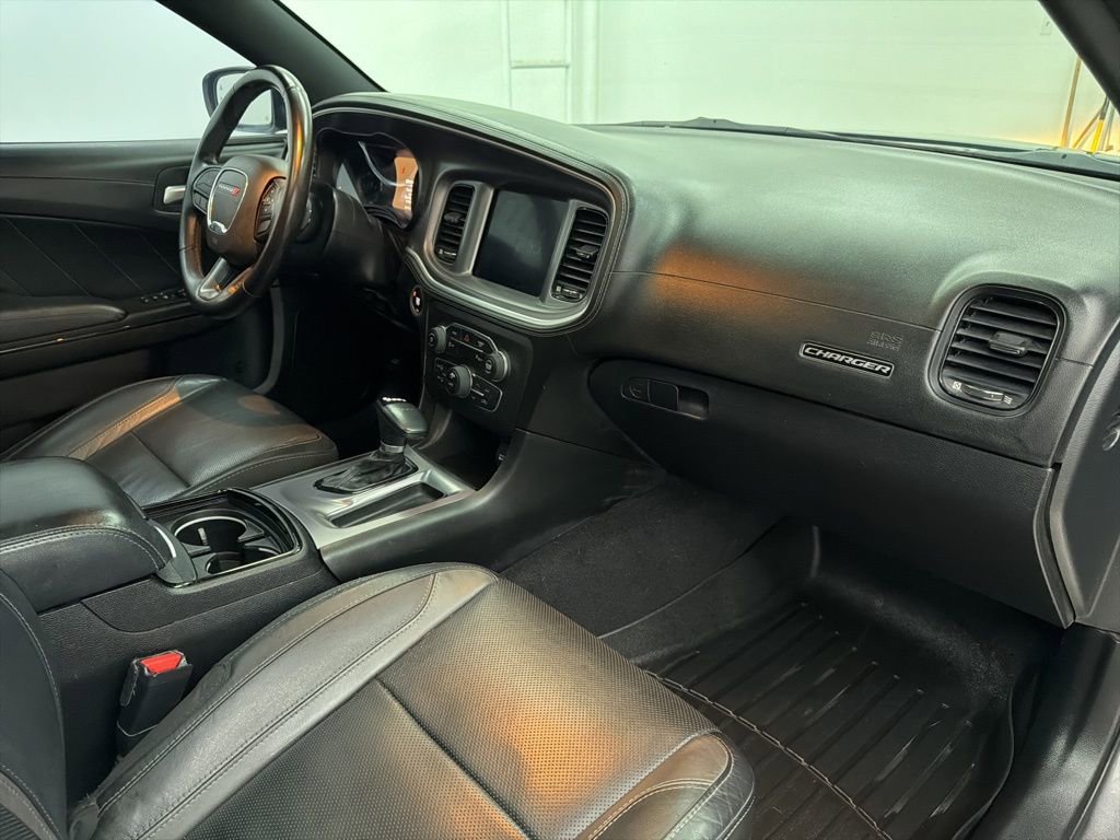Used 2020 Dodge Charger SXT w/ Plus Group image 29