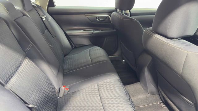 Used 2018 Nissan Altima 2.5 SV FWD image 14