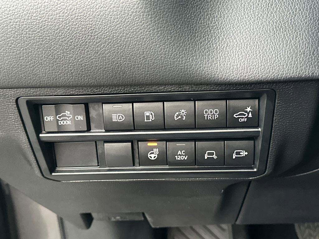 Used 2022 Toyota Tundra Limited image 25