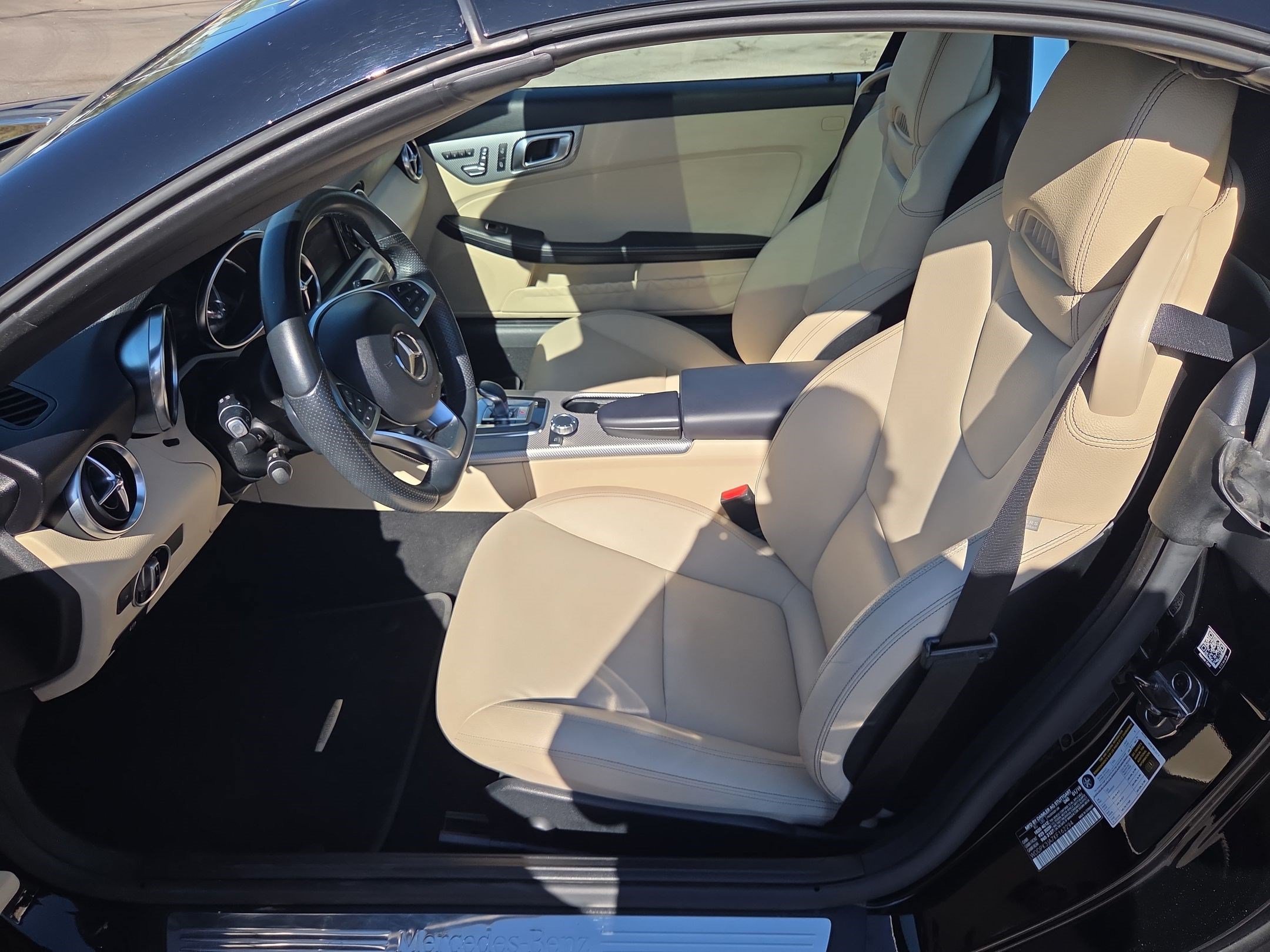 Used 2019 Mercedes-Benz SLC 300 image 25