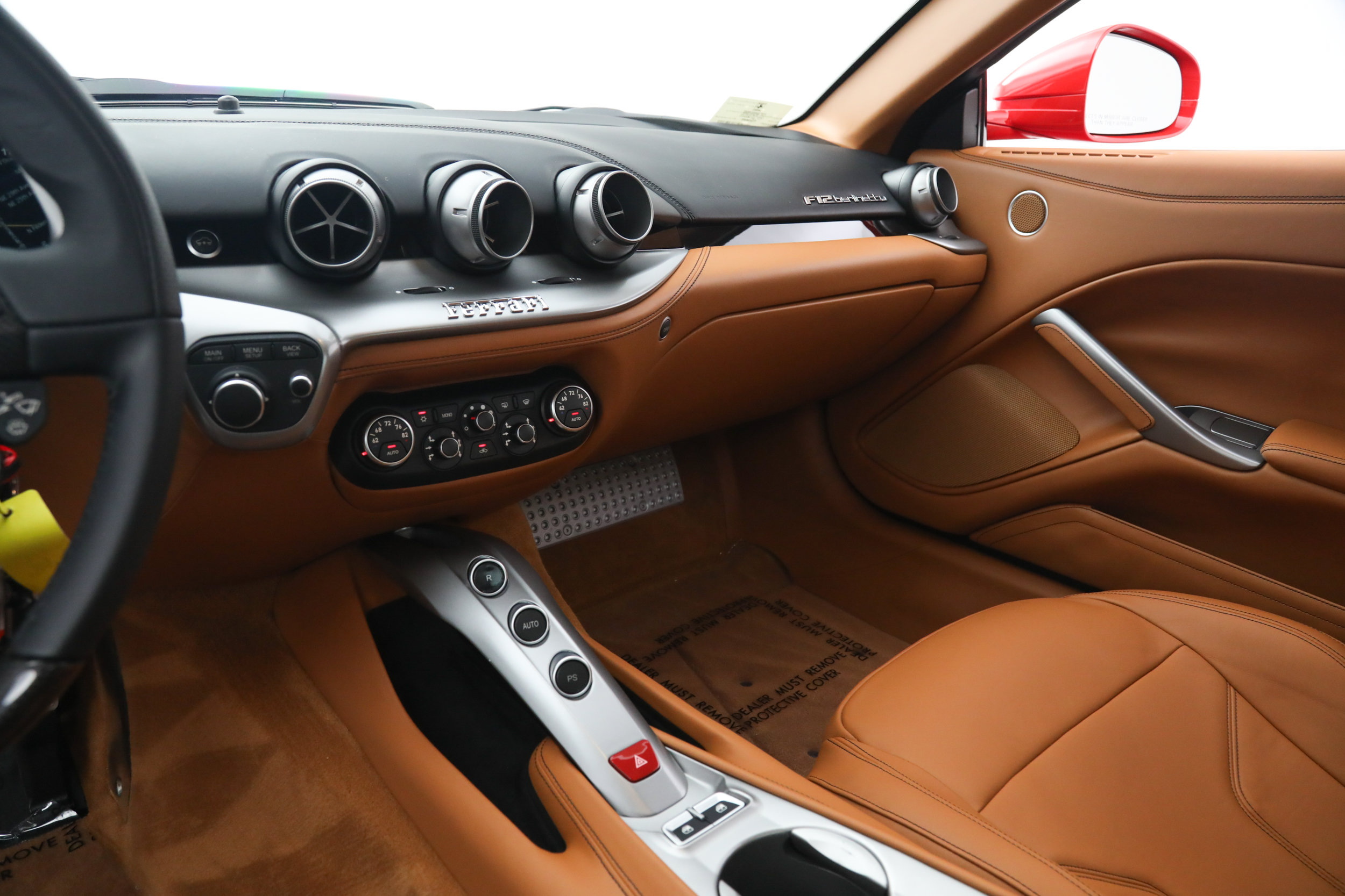Used 2016 Ferrari F12 Berlinetta RWD image 32