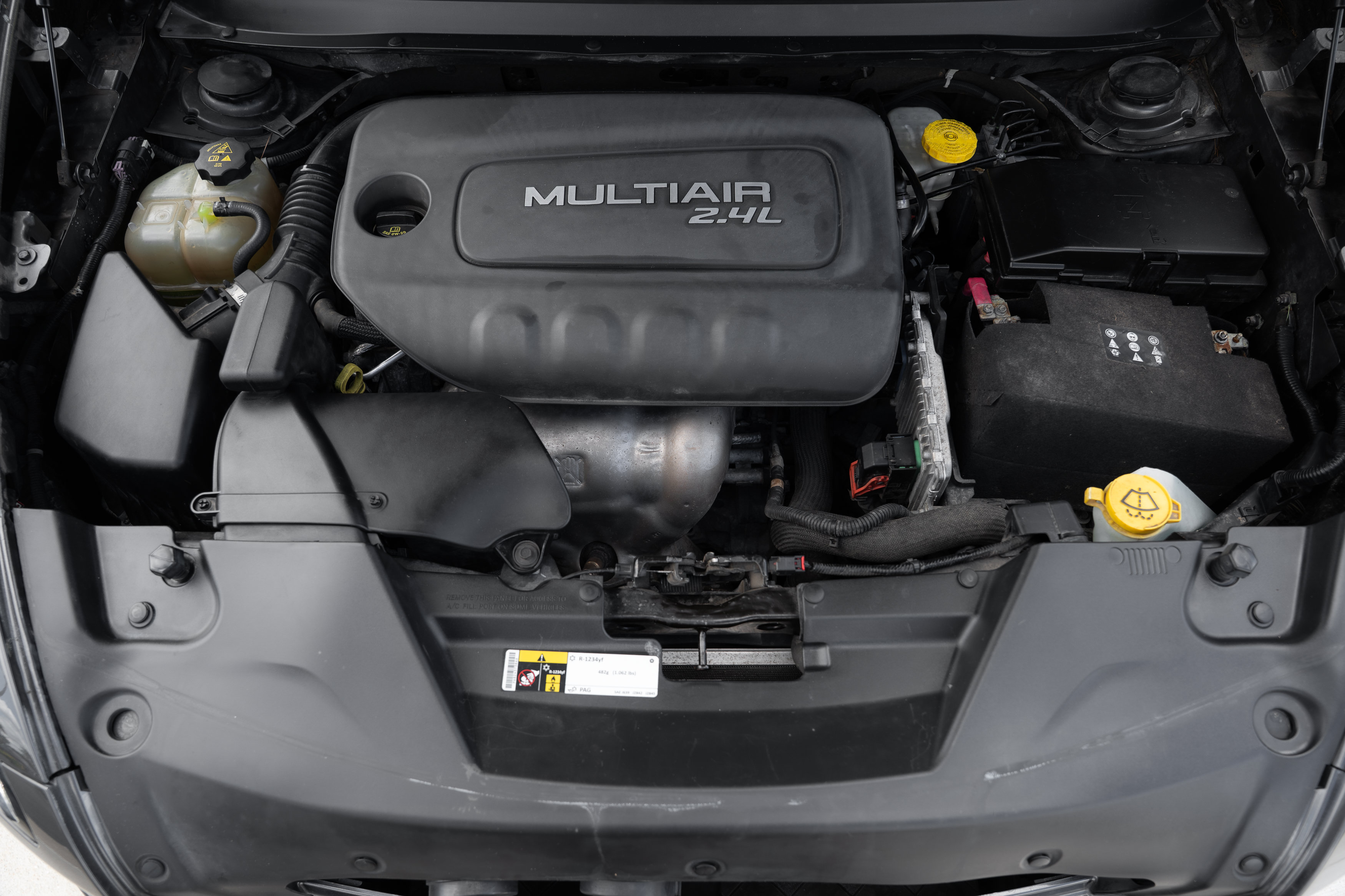 Used 2016 Jeep Cherokee Latitude w/ Cold Weather Group FWD image 29