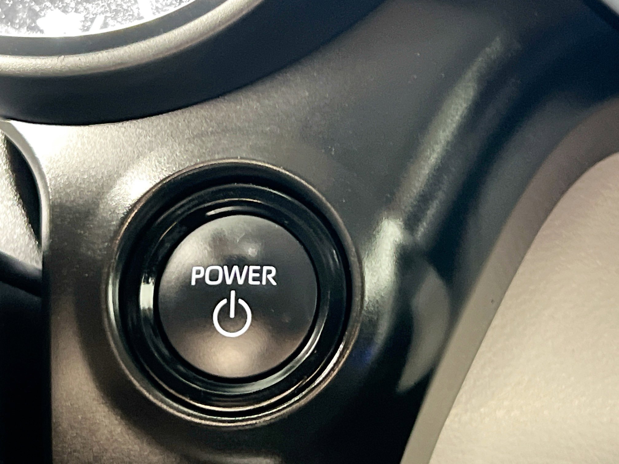 Used 2025 Toyota Sienna XLE image 24