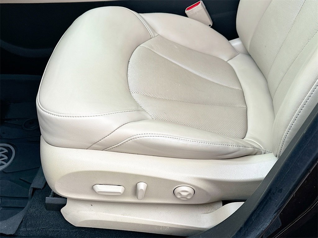 Used 2020 Buick Envision Essence image 9