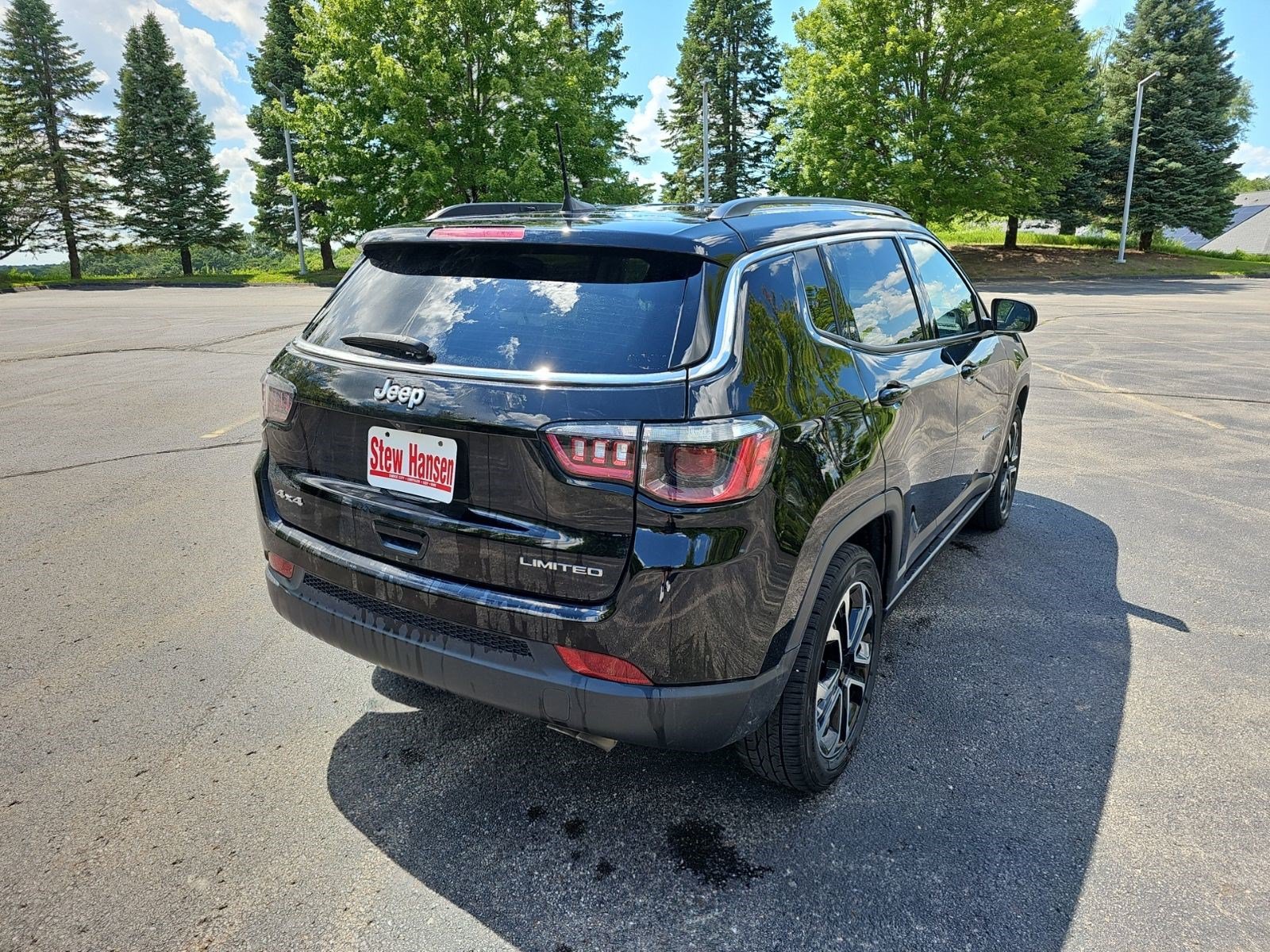 Used 2022 Jeep Compass Limited AWD/4WD image 6