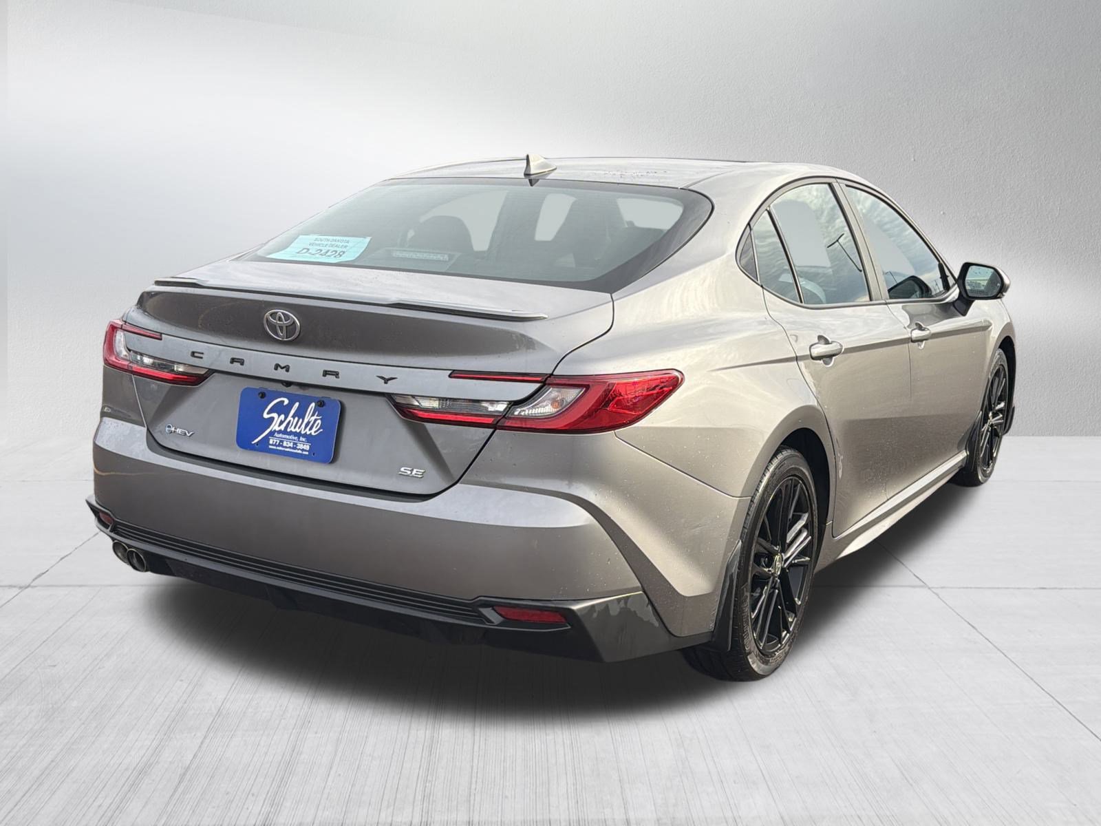 Used 2025 Toyota Camry SE image 7