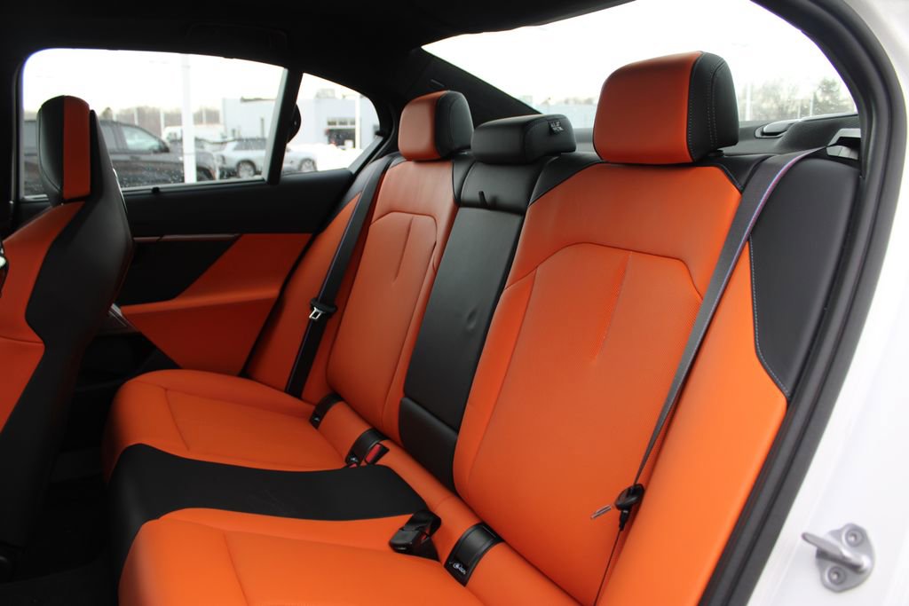 Used 2026 BMW M5 w/ Carbon Package image 18