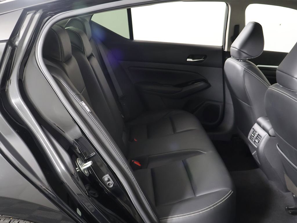 Used 2024 Nissan Altima 2.5 SL FWD image 32