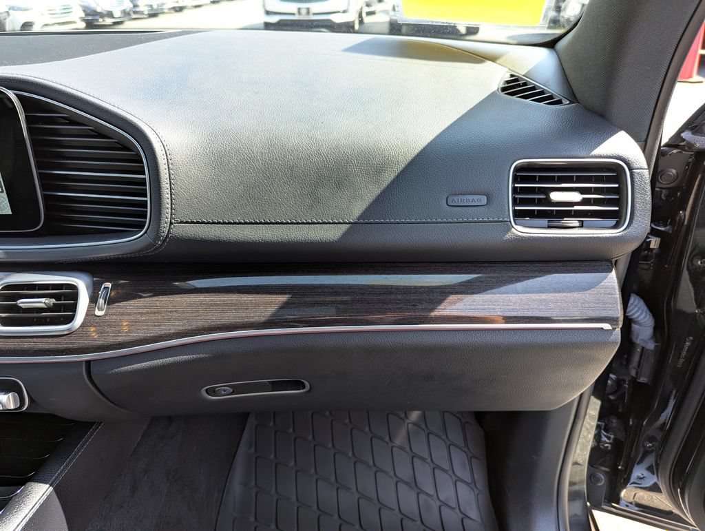 Used 2022 Mercedes-Benz GLS 450 4MATIC image 34