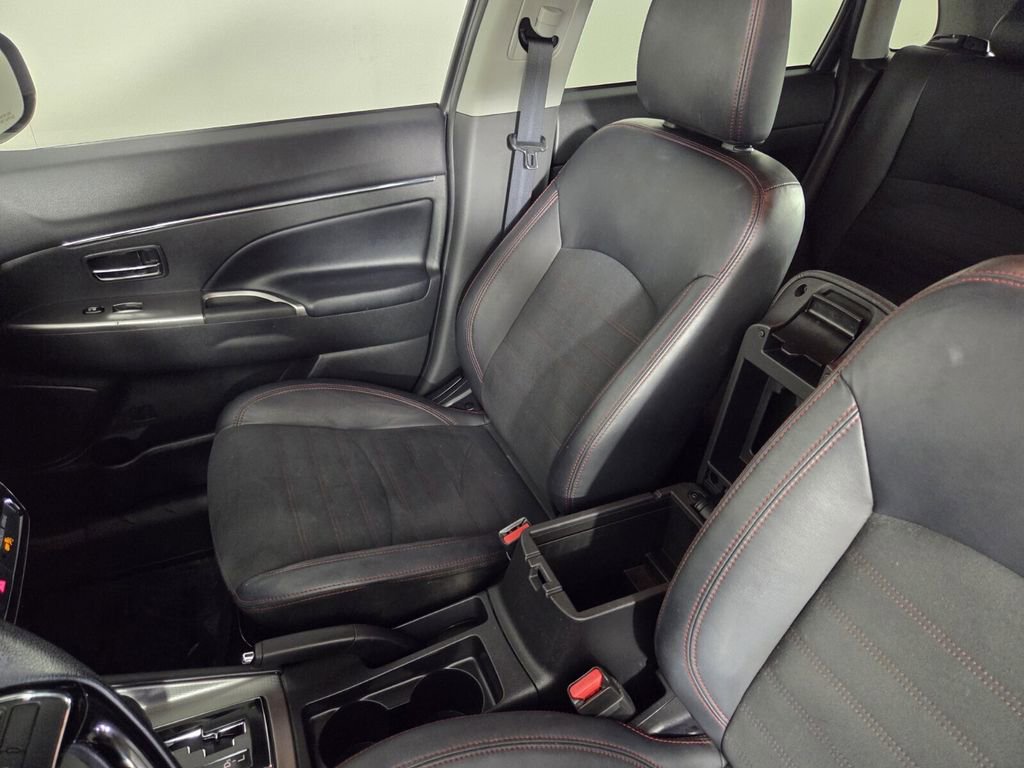 Used 2022 Mitsubishi Outlander Sport SE image 23