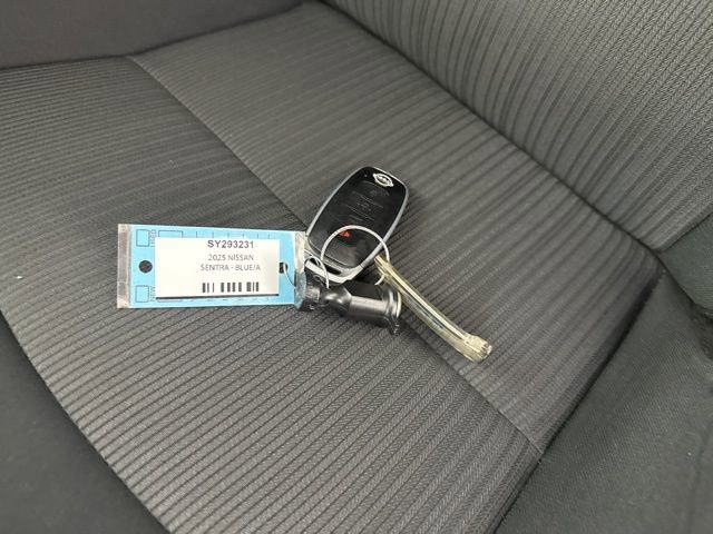 Used 2025 Nissan Sentra SV image 33