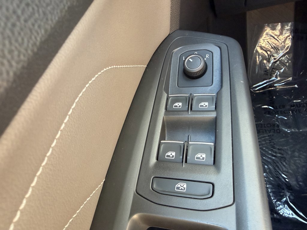 Used 2023 Volkswagen Atlas Cross Sport SEL AWD/4WD image 27