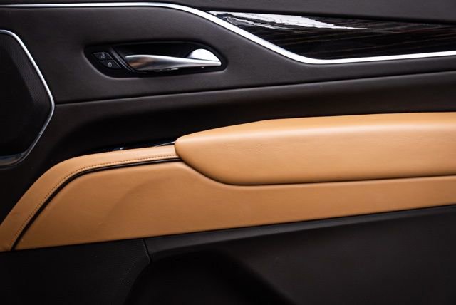 Used 2021 Cadillac Escalade ESV Premium Luxury image 31