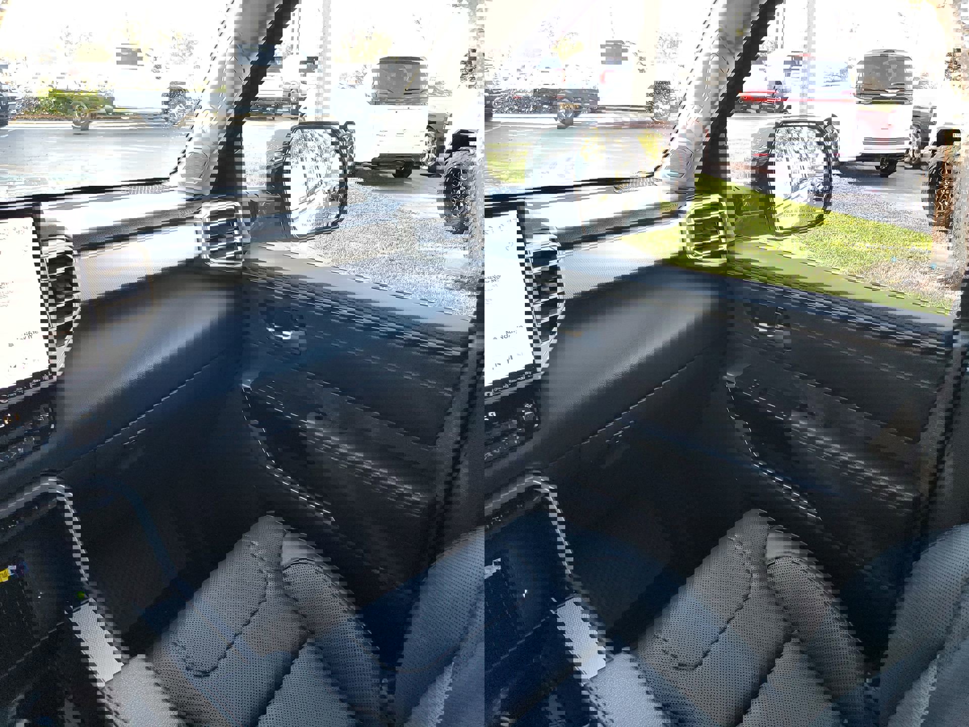 Used 2023 Toyota Sequoia Limited image 53