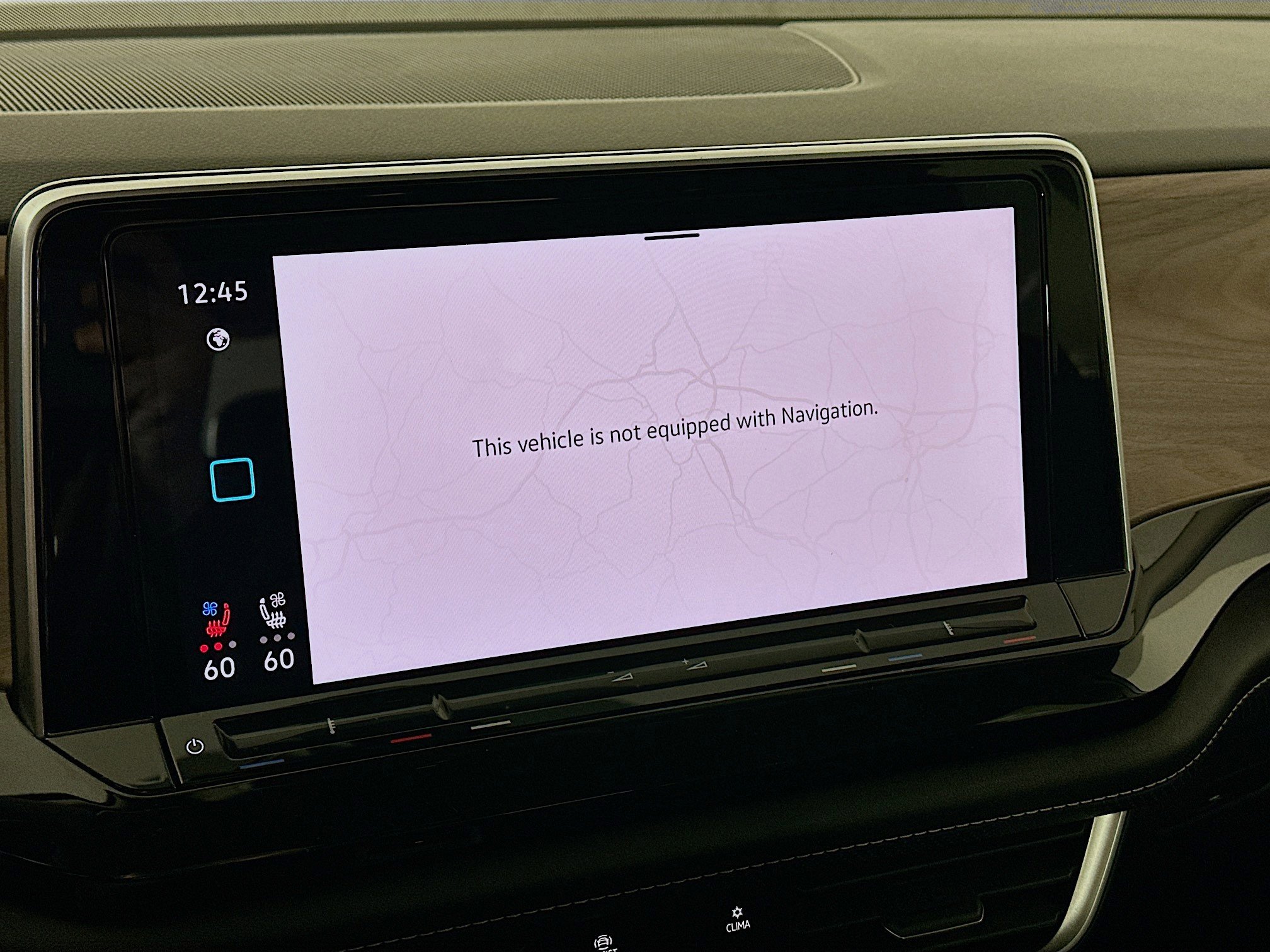 Used 2025 Volkswagen Atlas SE image 22