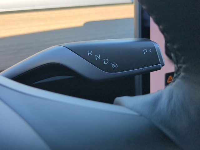 Used 2021 Tesla Model Y Long Range AWD/4WD image 12