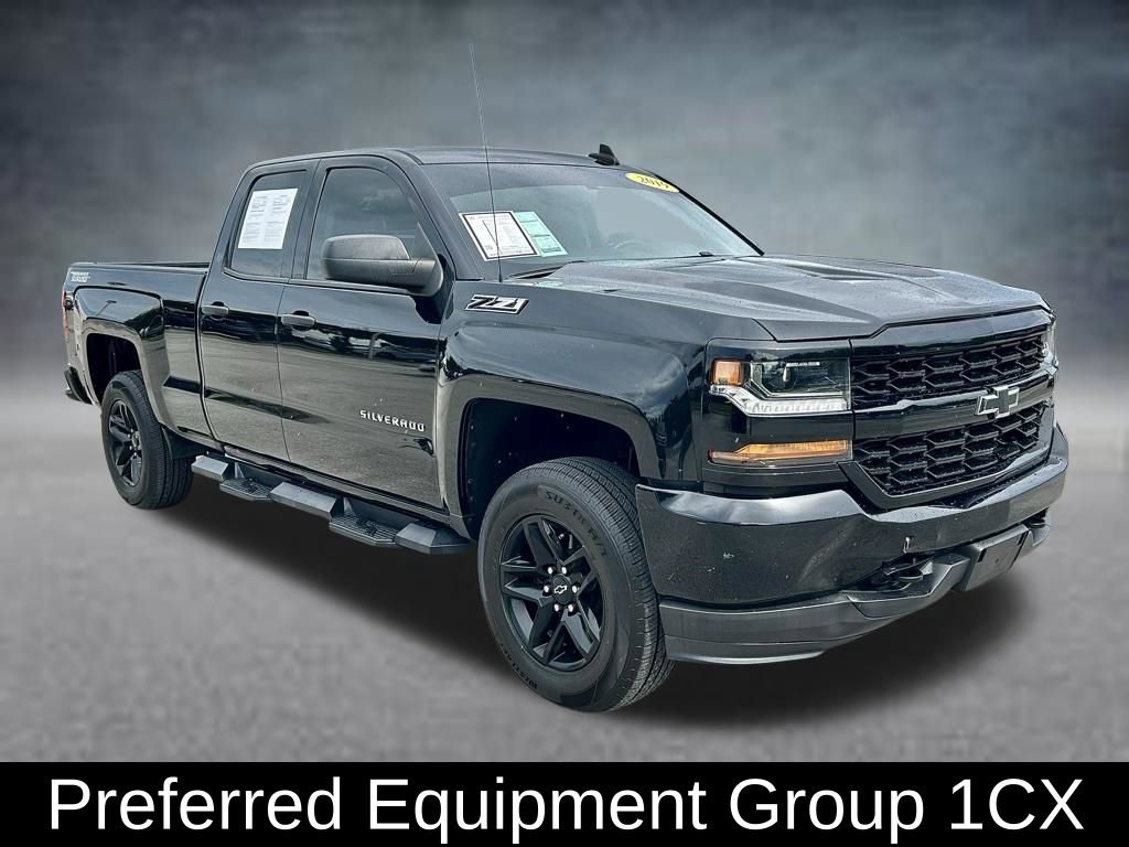 Used 2019 Chevrolet Silverado 1500 Custom w/ Custom Convenience Package AWD/4WD image 3